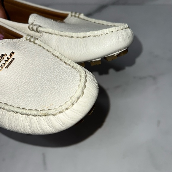 COACH Amber Pebble Grain Leather Chalk White Loafer Size 6B - Picture 3 of 13